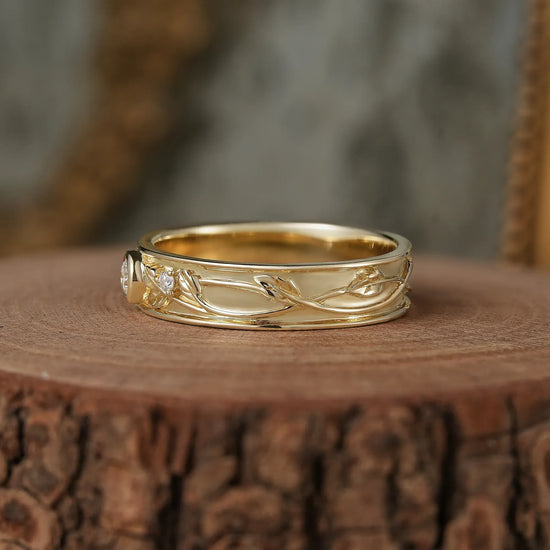 Men's Band with Moissanite
