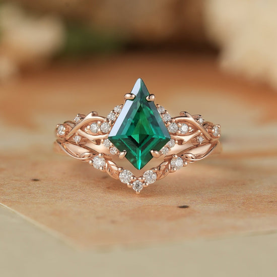 Twig Emerald & Moissanite Bridal Set - Leonie - GemsMagic