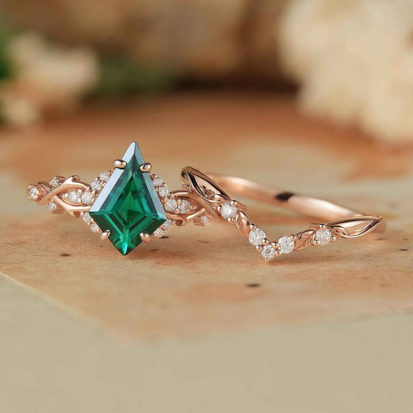 Twig Emerald & Moissanite Bridal Set - Leonie - GemsMagic