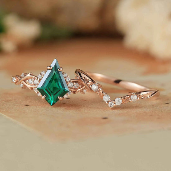 Twig Emerald & Moissanite Bridal Set - Leonie - GemsMagic