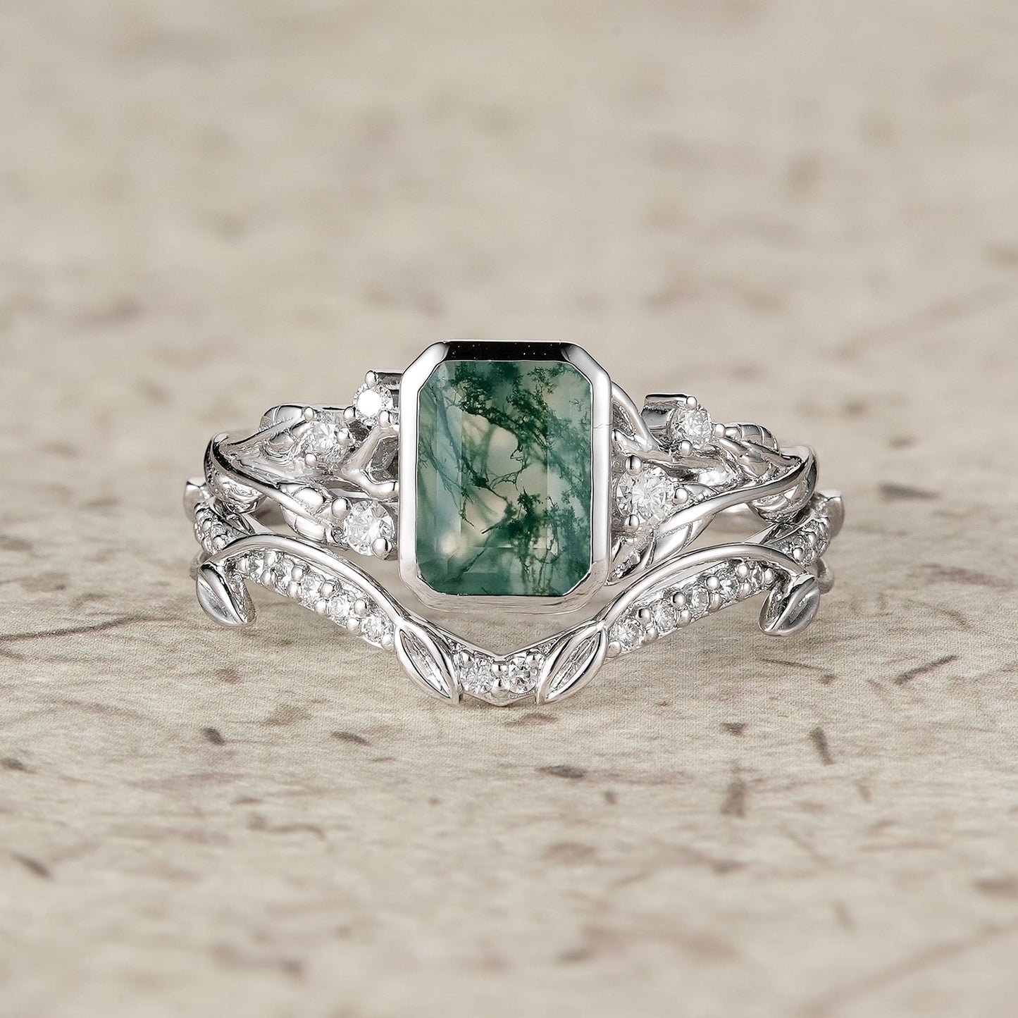 Unique Emerald Cut Emerald & Moissanite Ring Set 2pcs - Anya - GemsMagic