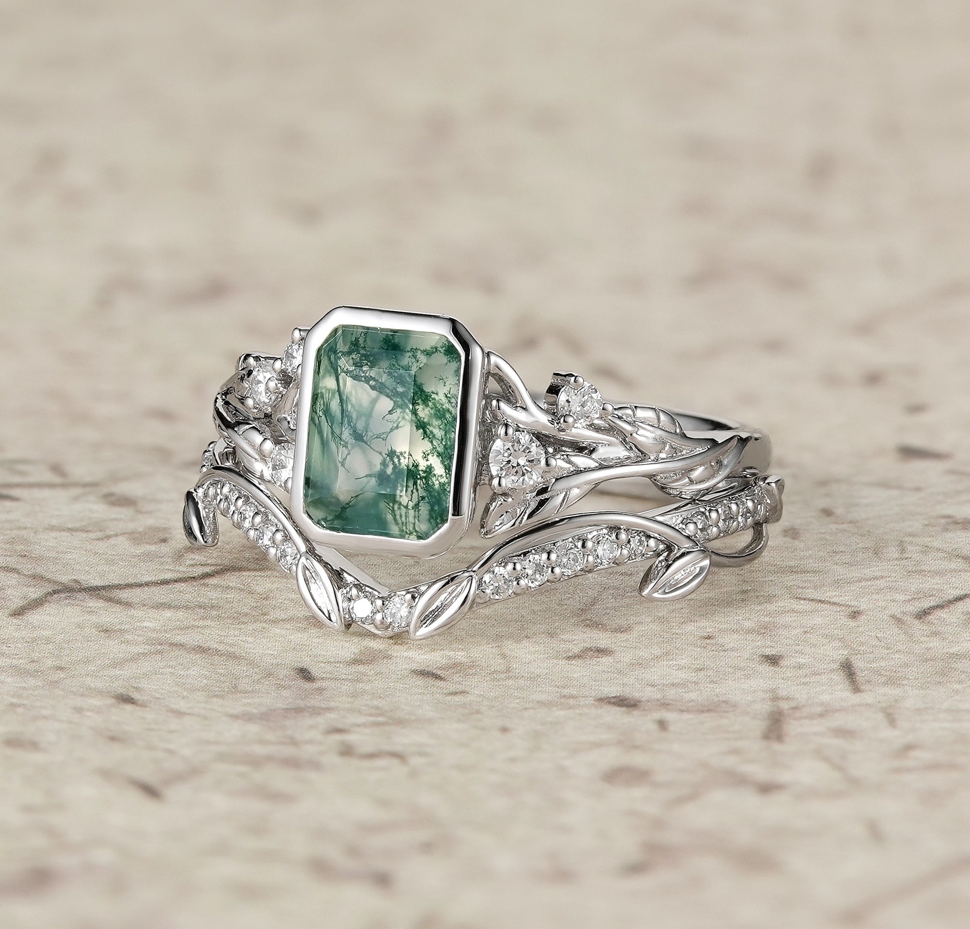 Unique Emerald Cut Emerald & Moissanite Ring Set 2pcs - Anya - GemsMagic