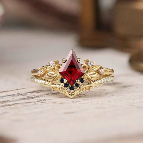 Unique Kite Cut Ruby Nature Inspired Moonstone And Black Onyx Bridal Ring Set - GemsMagic - GemsMagic