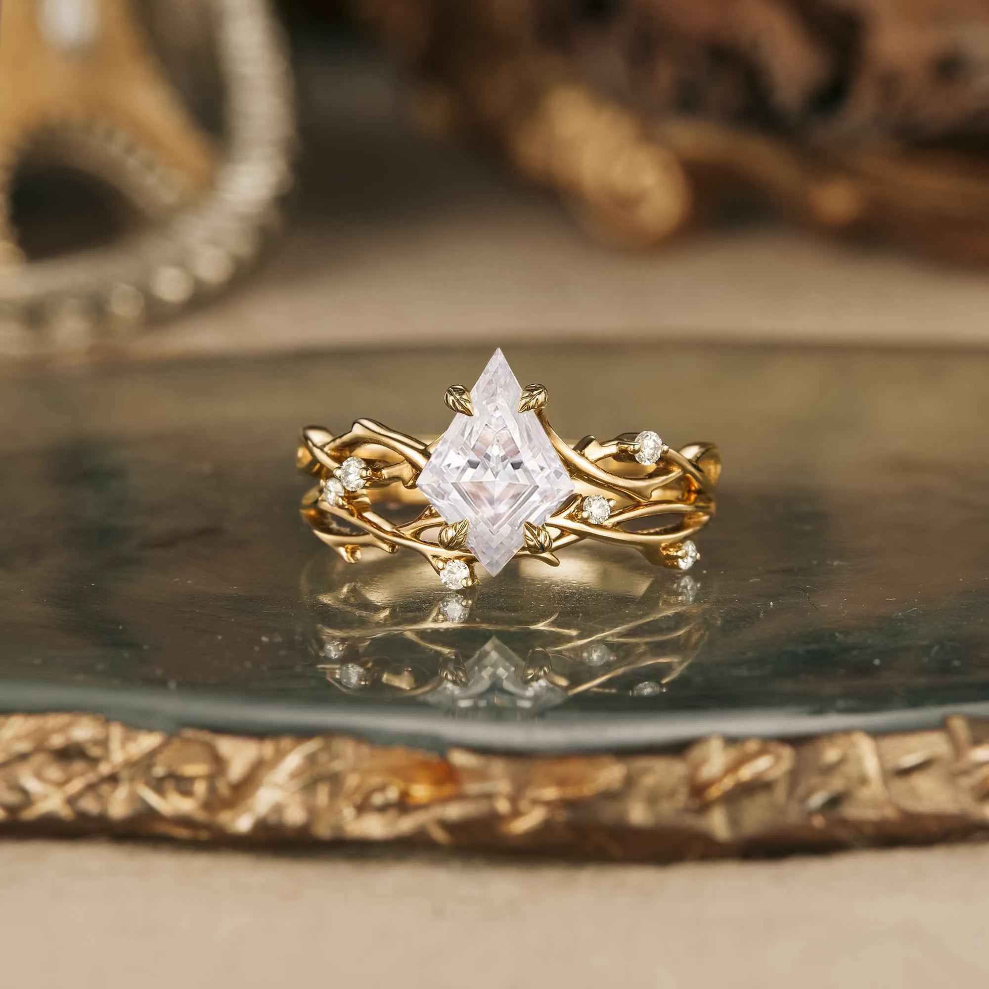 Unique Kite Moissanite Twisted Engagement Ring Set 2pcs - GemsMagic - GemsMagic