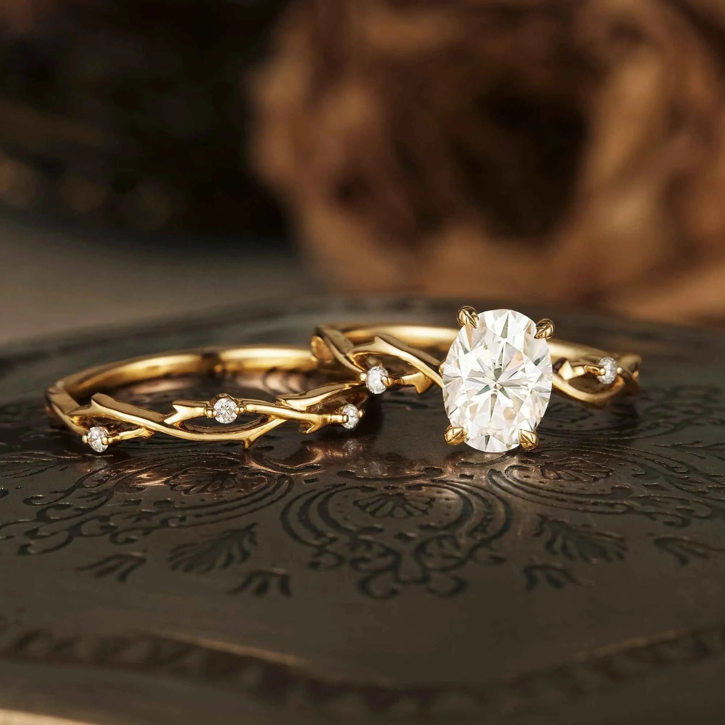 Unique Oval Moissanite Cluster Floral Engagement Ring Set 2pcs - GemsMagic - GemsMagic