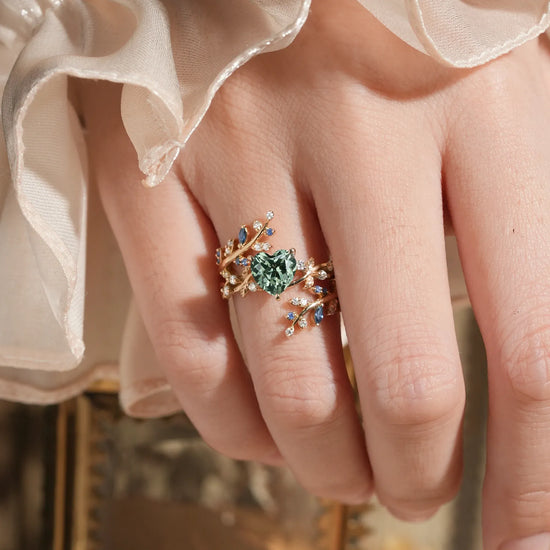 Heart Shaped Green Sapphire Ehancer Ring Set 
