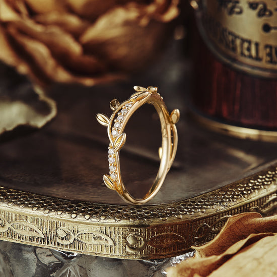 Vine Moissanite Wedding Band - Riley - GemsMagic