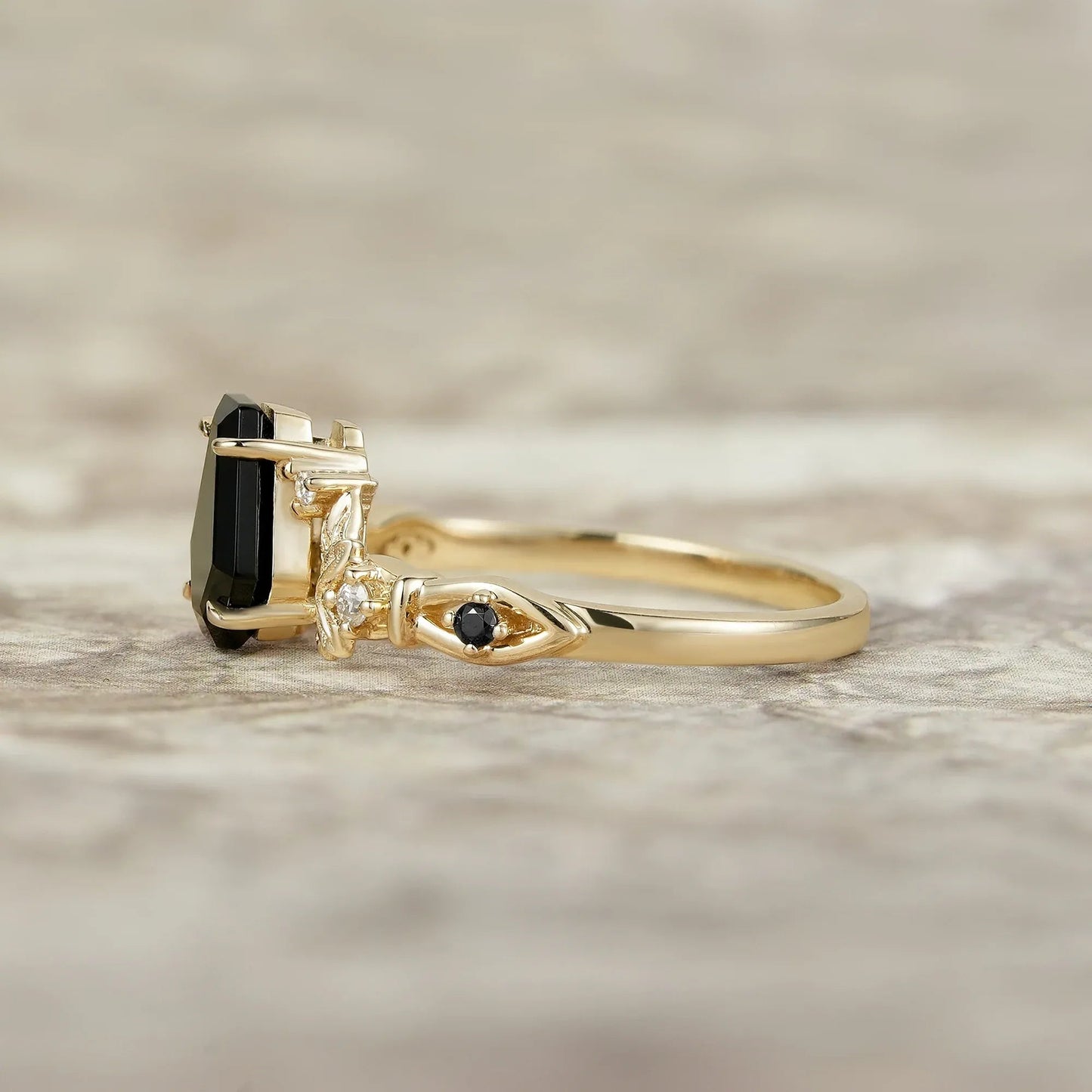 Vintage Coffin - cut Black Onyx Ring - Cerys - GemsMagic - GemsMagic