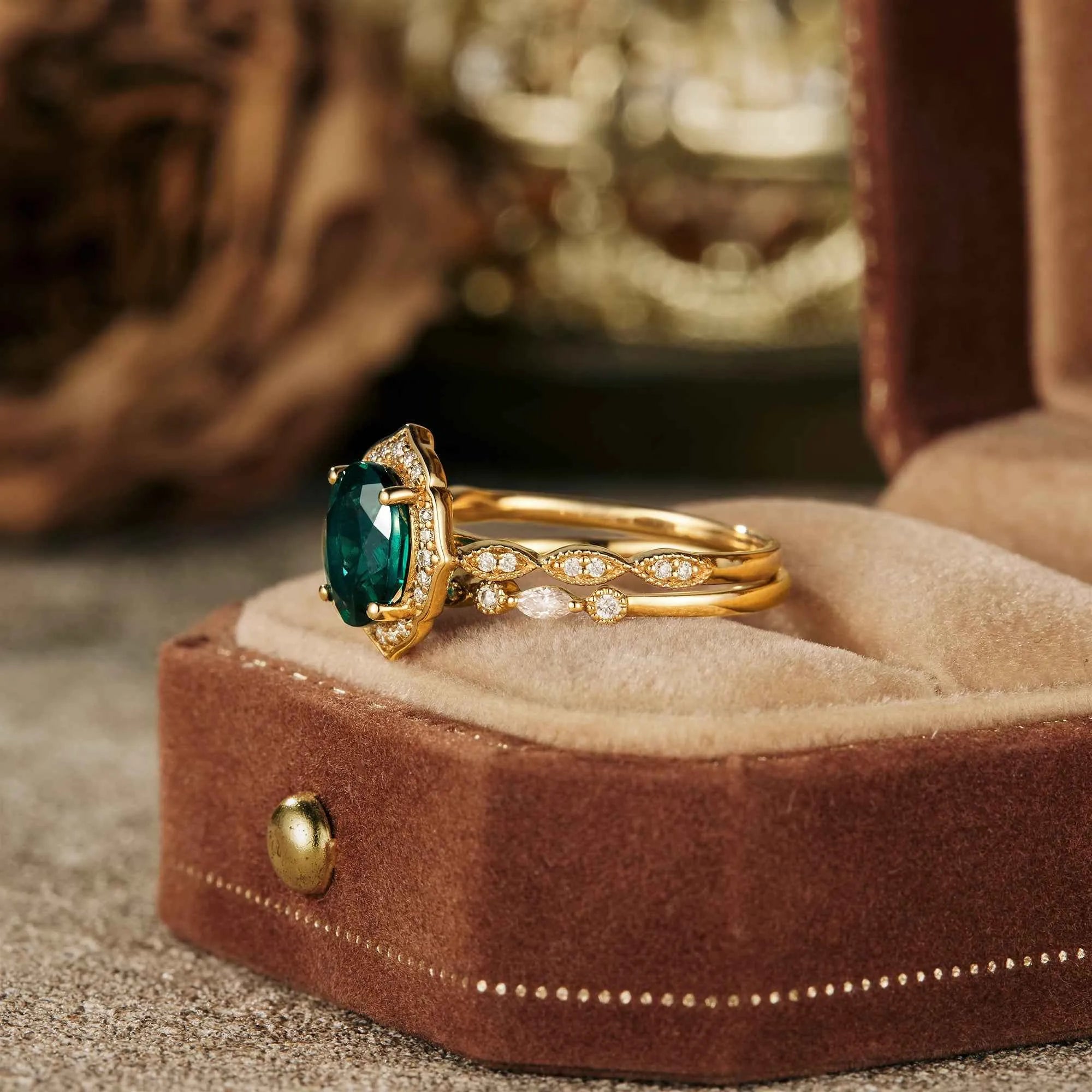 Vintage Emerald Halo Ring Set 2pcs - GemsMagic - GemsMagic