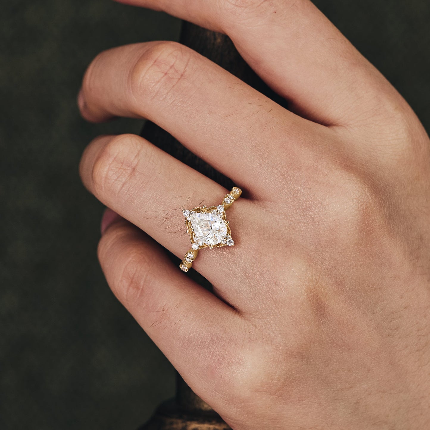 Vintage Pear Moissanite Engagement Ring - GemsMagic - GemsMagic