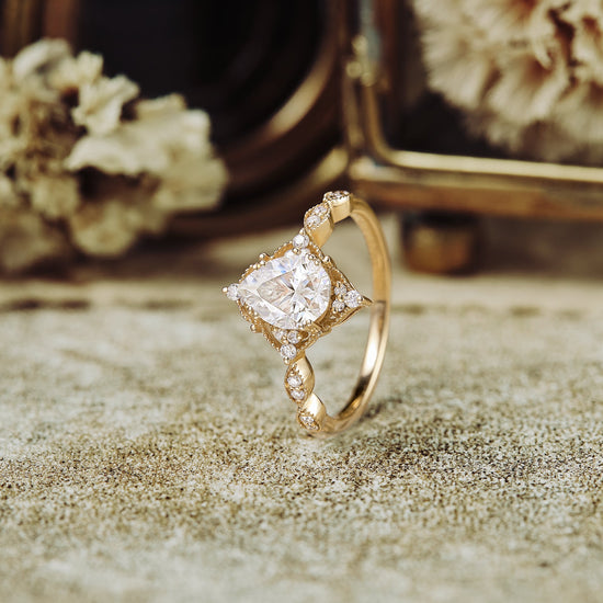 Vintage Pear Moissanite Engagement Ring - GemsMagic - GemsMagic