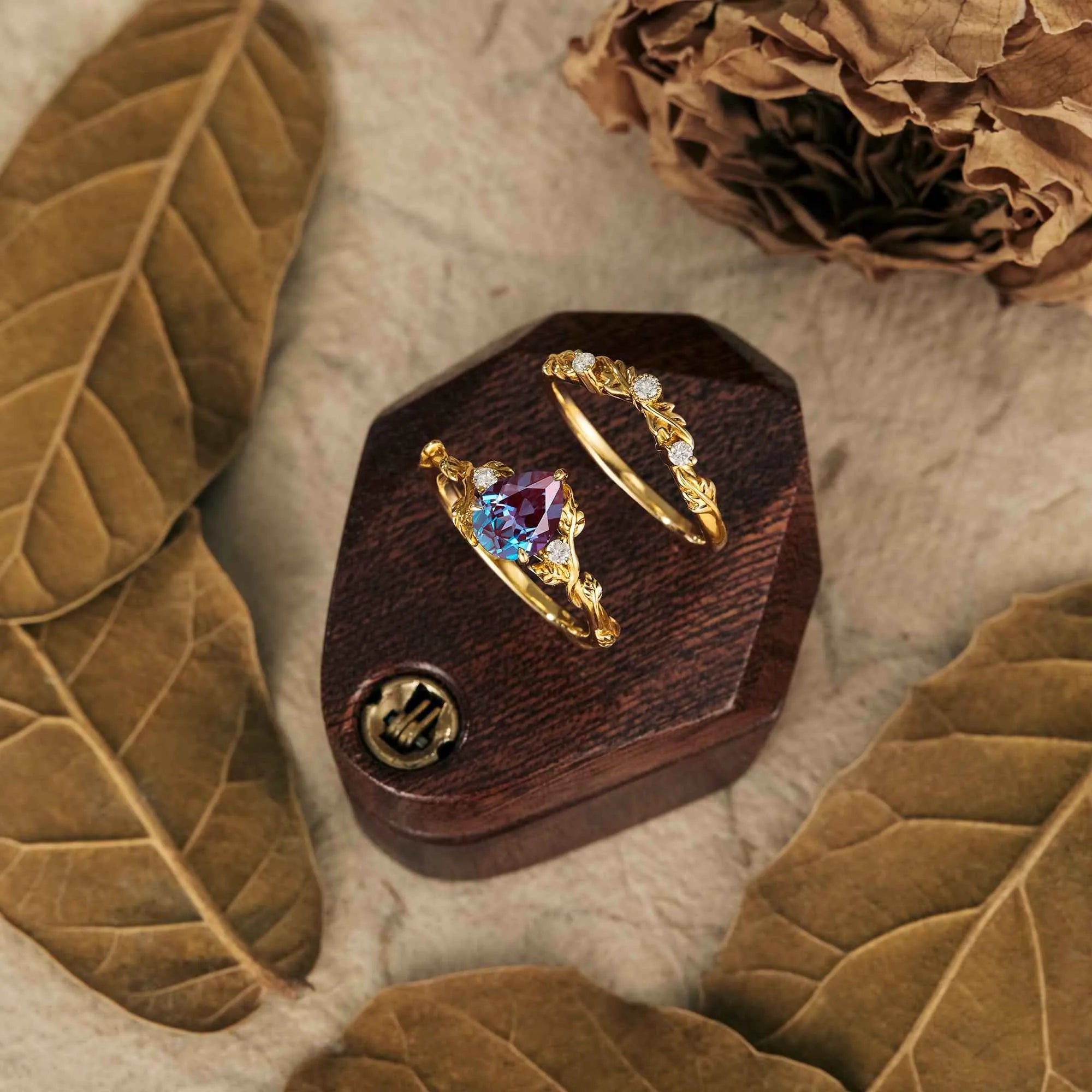 Virginia Creeper Inspired Alexandrite Ring Set 2pcs - GemsMagic - GemsMagic