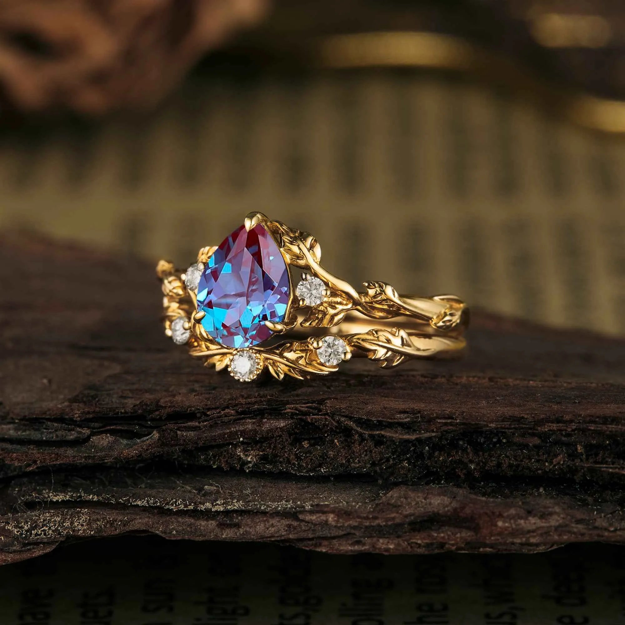Virginia Creeper Inspired Alexandrite Ring Set 2pcs - GemsMagic - GemsMagic