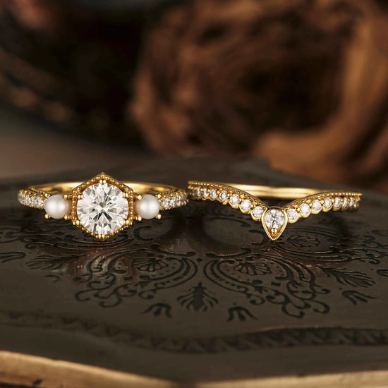 Gorgeous Moissanite Peekaboo Ring Set