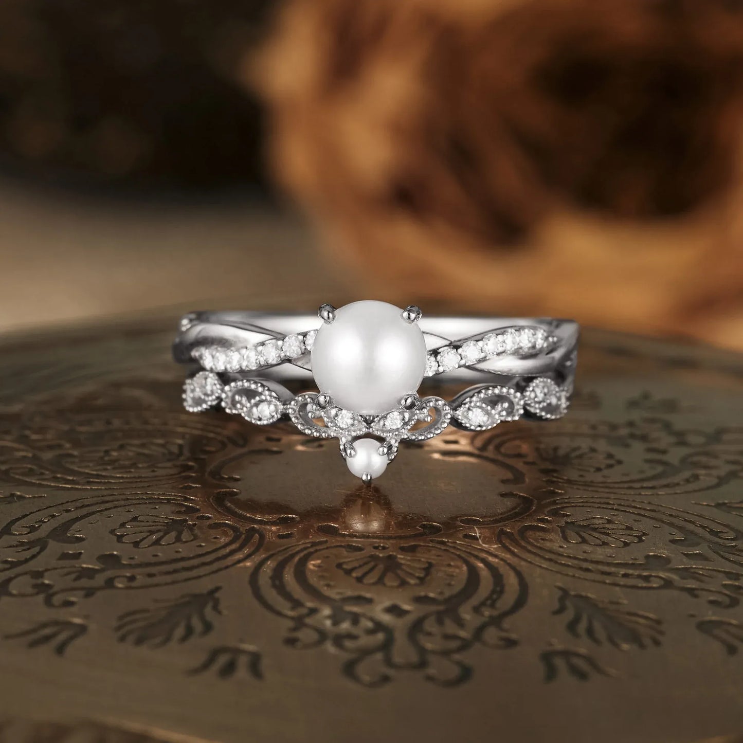 Graceful Pearl Engagement Ring Set 