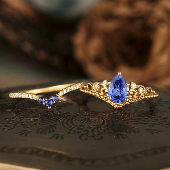 Vintage Cornflower Sapphire Engagement Ring Set