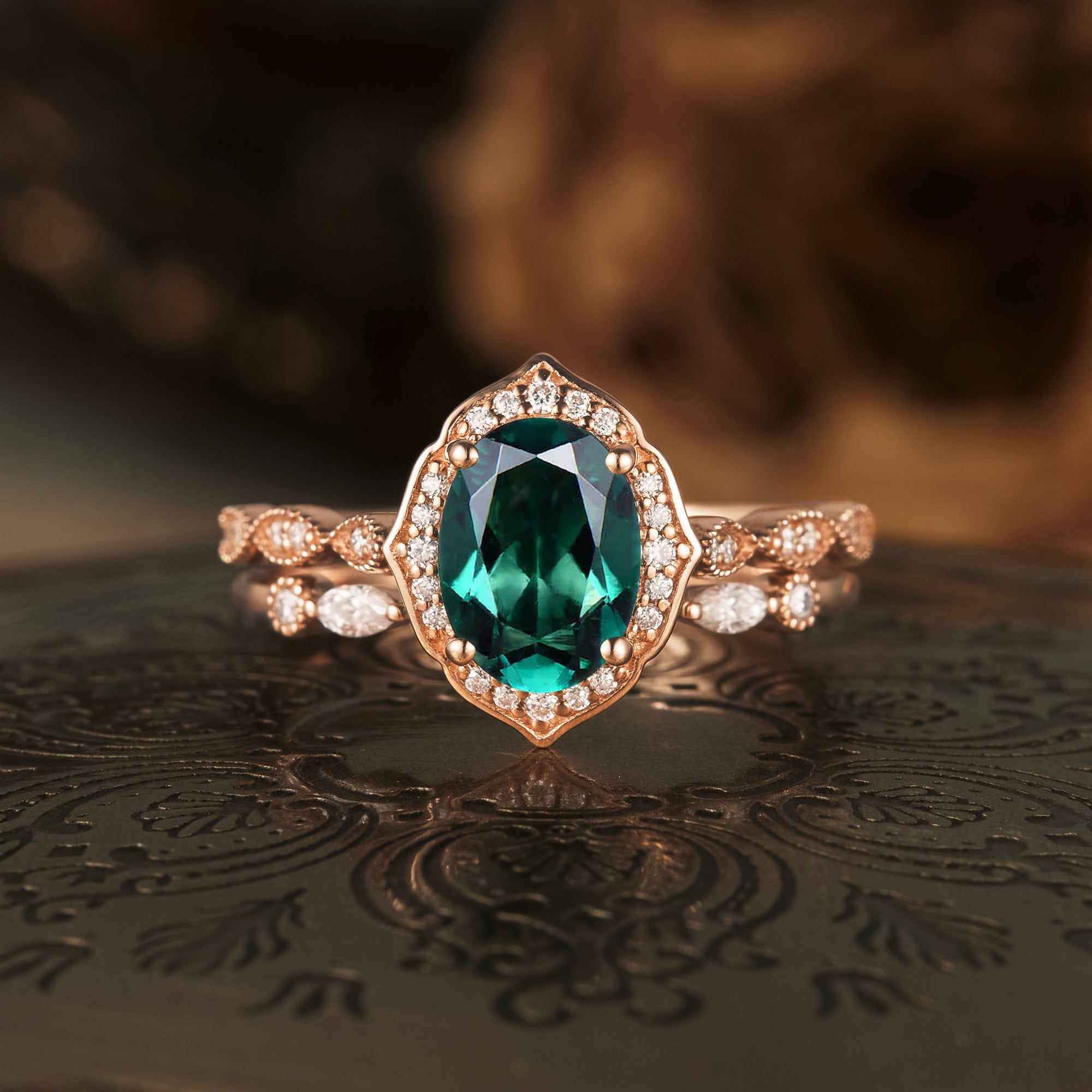 Vintage Emerald Halo Ring Set 2pcs - GemsMagic